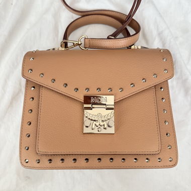 MCM Lederhandtasche mit Schulterriemen