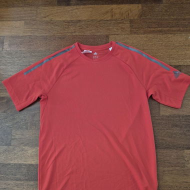 Adidas Tshirt