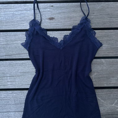 Débardeur en dentelle et coton