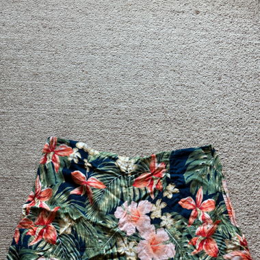 Pantaloncini Estivi Colorati con Motivo Tropicale