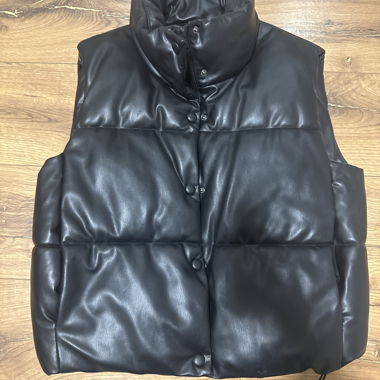 Zara Gilet Imbottito in Finta Pelle Nero