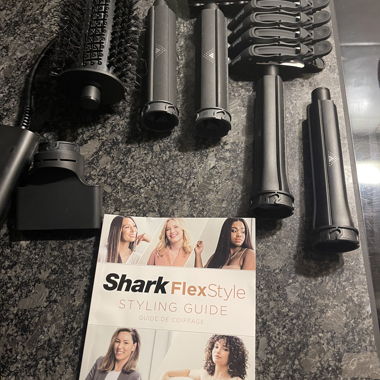 Device for straight or curly hair