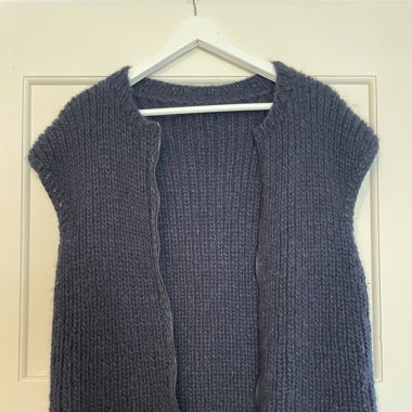 Selbstgestrickte Weste