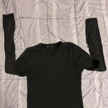 Dunkelgrauer Longsleeve 