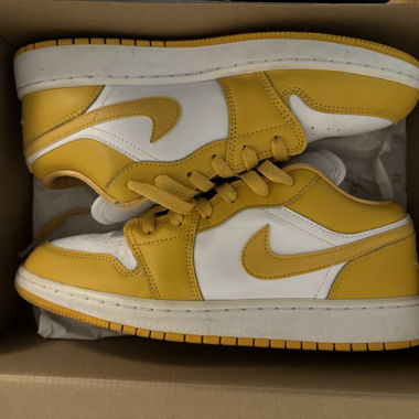Baskets basses Nike Jordan