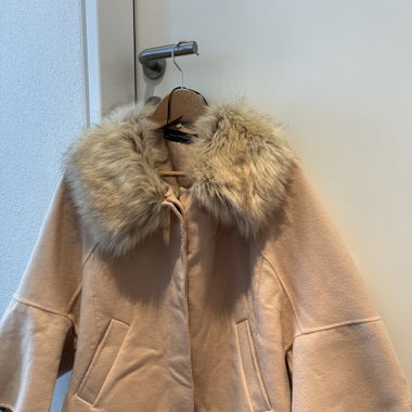 Zara Mantel ( Fake Fell)