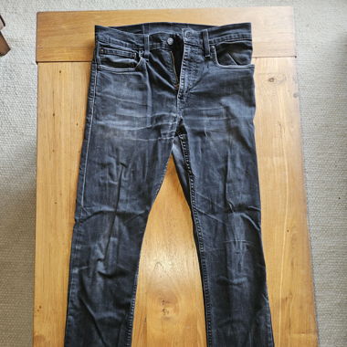 Jean Levi's noir 512 W31 L32
