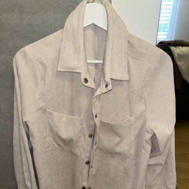 Leichte Jacke beige