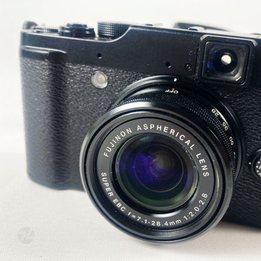 Fujifilm X10 12MP Digitalkamera FinePix Fujinon