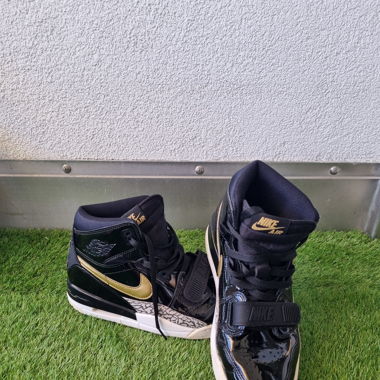NIKE AIR JORDAN LEGACY NERO ORO - EU 42