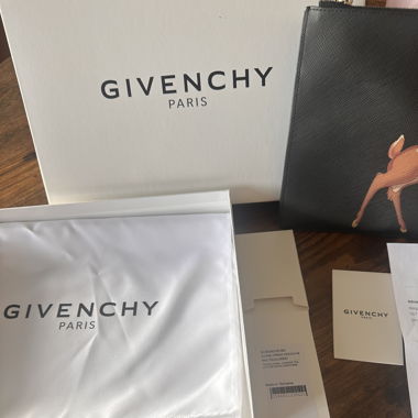 Pochette givenchy