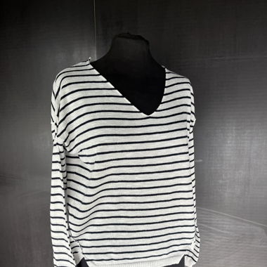 gestreifter Pullover