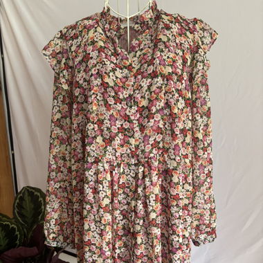 Blumenkleid von Mango