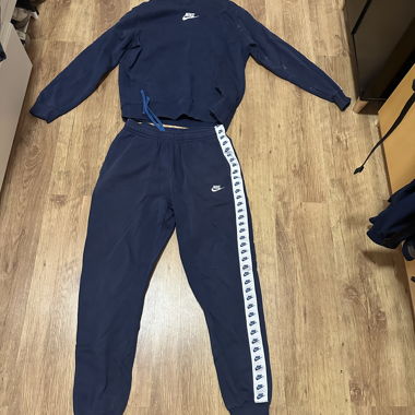 Set Nike blu(è un po' macchiato)