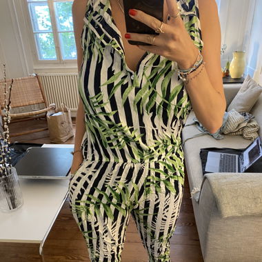 farbenfroher Jumpsuit