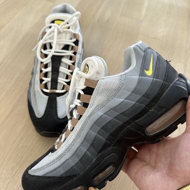 Nike Air Max 95 Icons Yellow Strike EU 40
