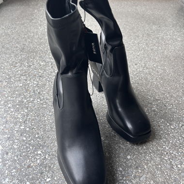 Bottines à talon noires 41