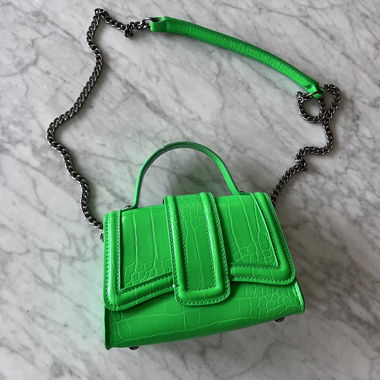 Borsa con catena verde neon