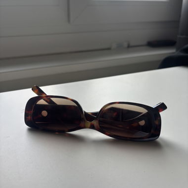 Lunettes de soleil style écaille