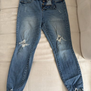 Jeans strappati
