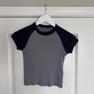 Brandy Melville tee