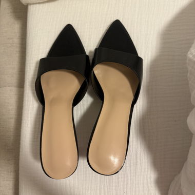 black kittenheels