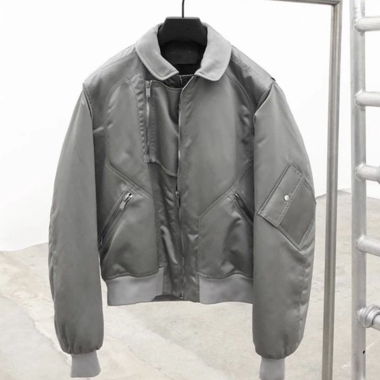 Heliot Emil Bomber