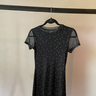 Robe noir à point 