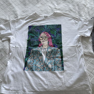 T-shirt bianca stampata da donna