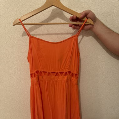 Kleid mit Cutouts