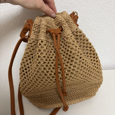 Borsa a secchiello intrecciata