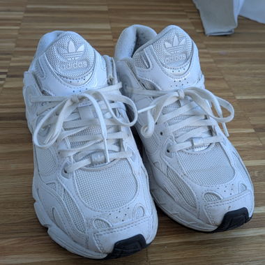 Sneaker bianchi Adidas n. 38
