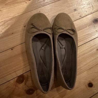 Brown suede ballerina shoes