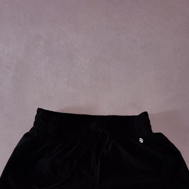 Sporthose mit eingenähter Leggins
