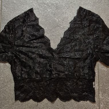 Top in pizzo gotico