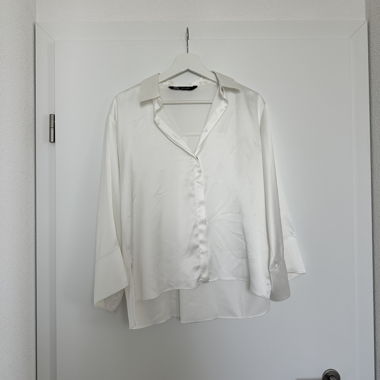 ZARA weiße Satinbluse, Grösse S