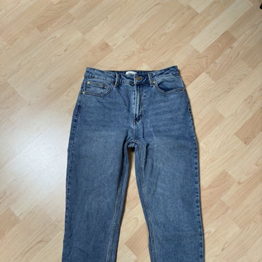 Neue ONLY Momjeans