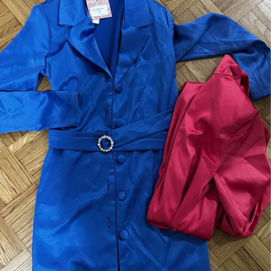 Robe courte bleu ou rose