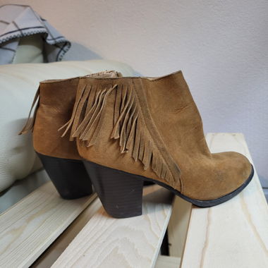 Stivaletti beige in camoscio