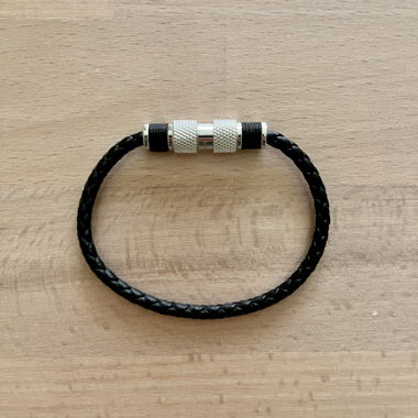 Tom Hope Magnetisches Lederarmband Schwarz / Silber