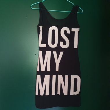 Robe noire à effet