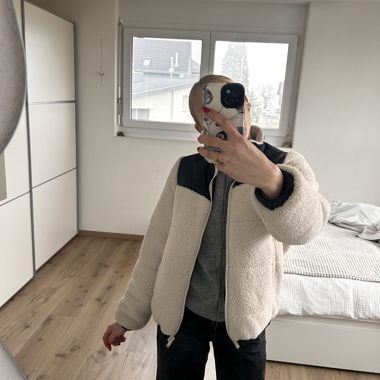 Veste d'hiver en crème et noir