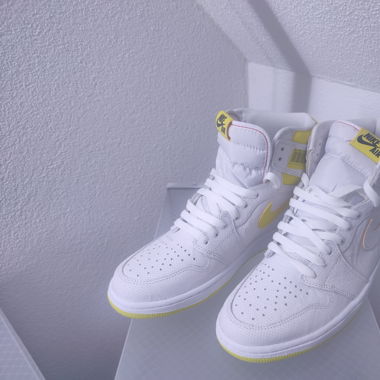NIke Air Jordan 1 High First Class Flight