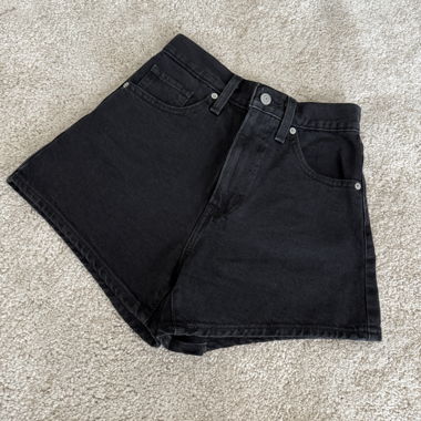 Levi's schwarze Shorts
