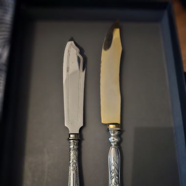 2 Couteaux en  argent 