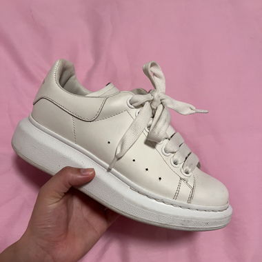 Alexander Mcqueen