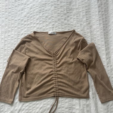 Haut marron à lacets