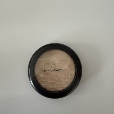 MAC Powder Highlighter