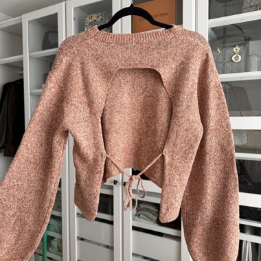 Knitted Cropped Sweater