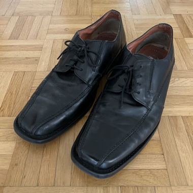 Bata - Schwarze Lederschuhe